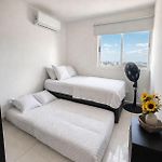Apartamento familiar torre Primi con vista al mar